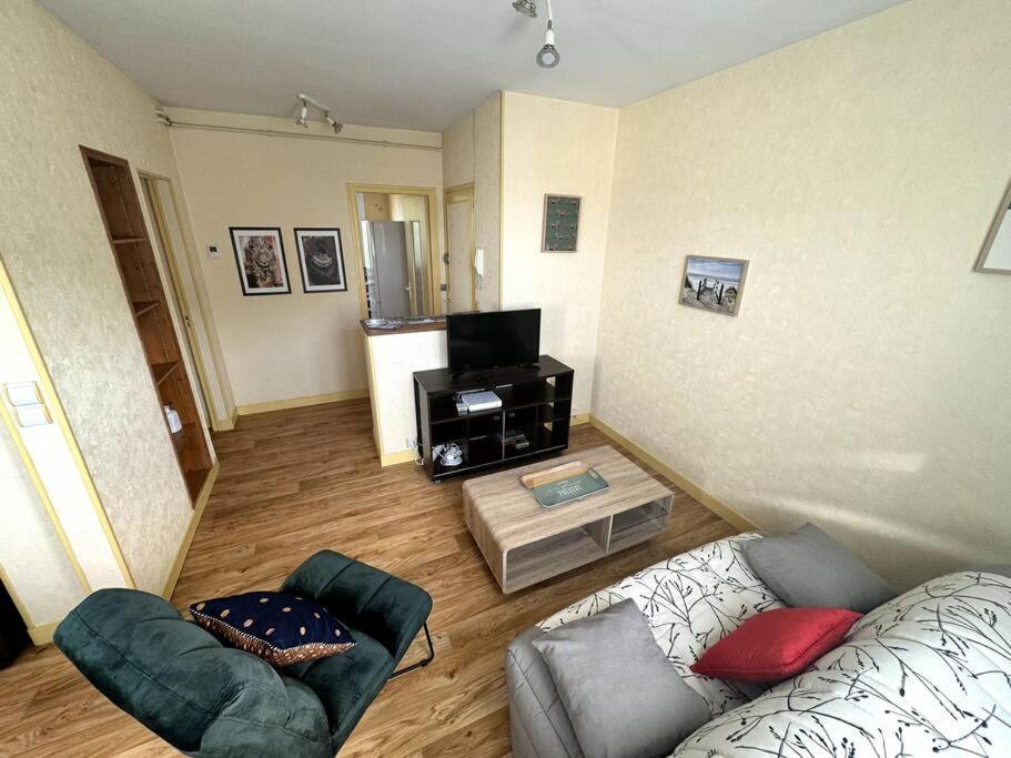 קאין Appartement Proche De L'Hyper-Centre Avec Garage מראה חיצוני תמונה